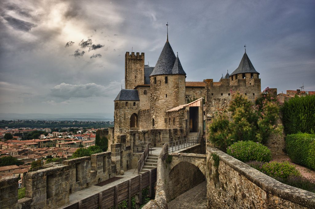 Башни рыцарского замка. Романский стиль